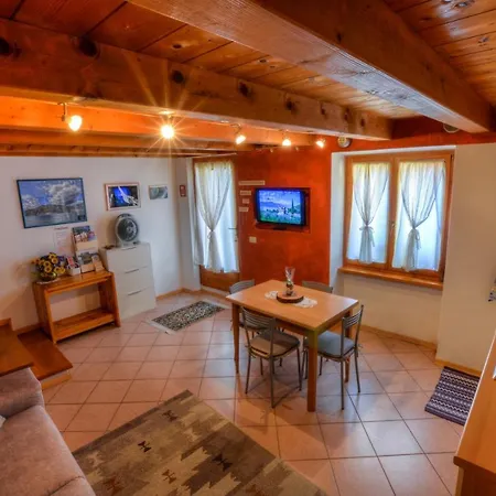 Casetta Corte 카스텔레토디브렌조네