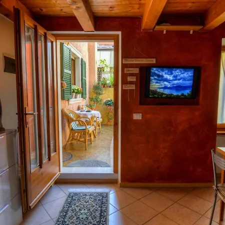 Casetta Corte Apartamento Castelletto Di Brenzone